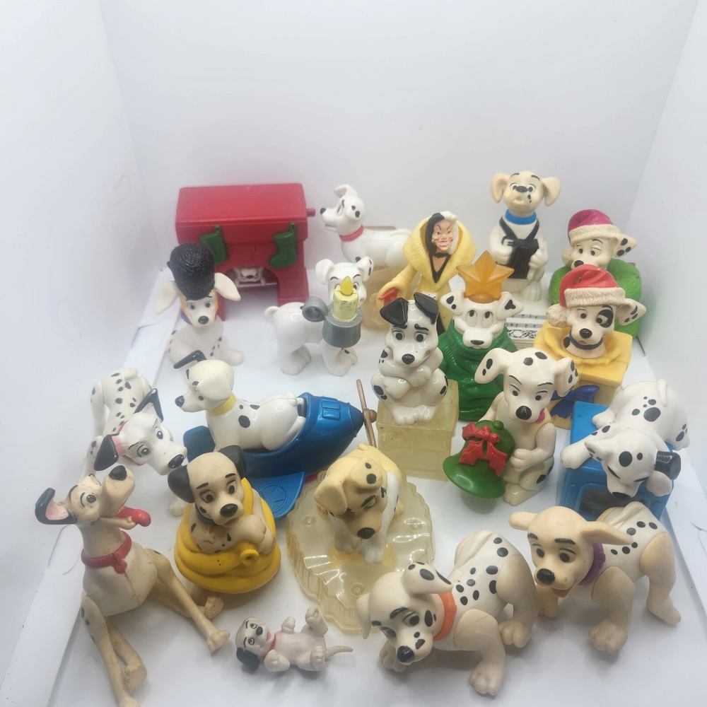 Large Lot of Disney's‎ 101 Dalmations Figures